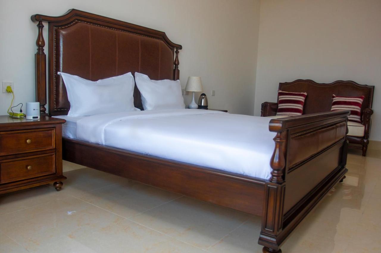 דאר א-סאלאם Lark Hotel מראה חיצוני תמונה